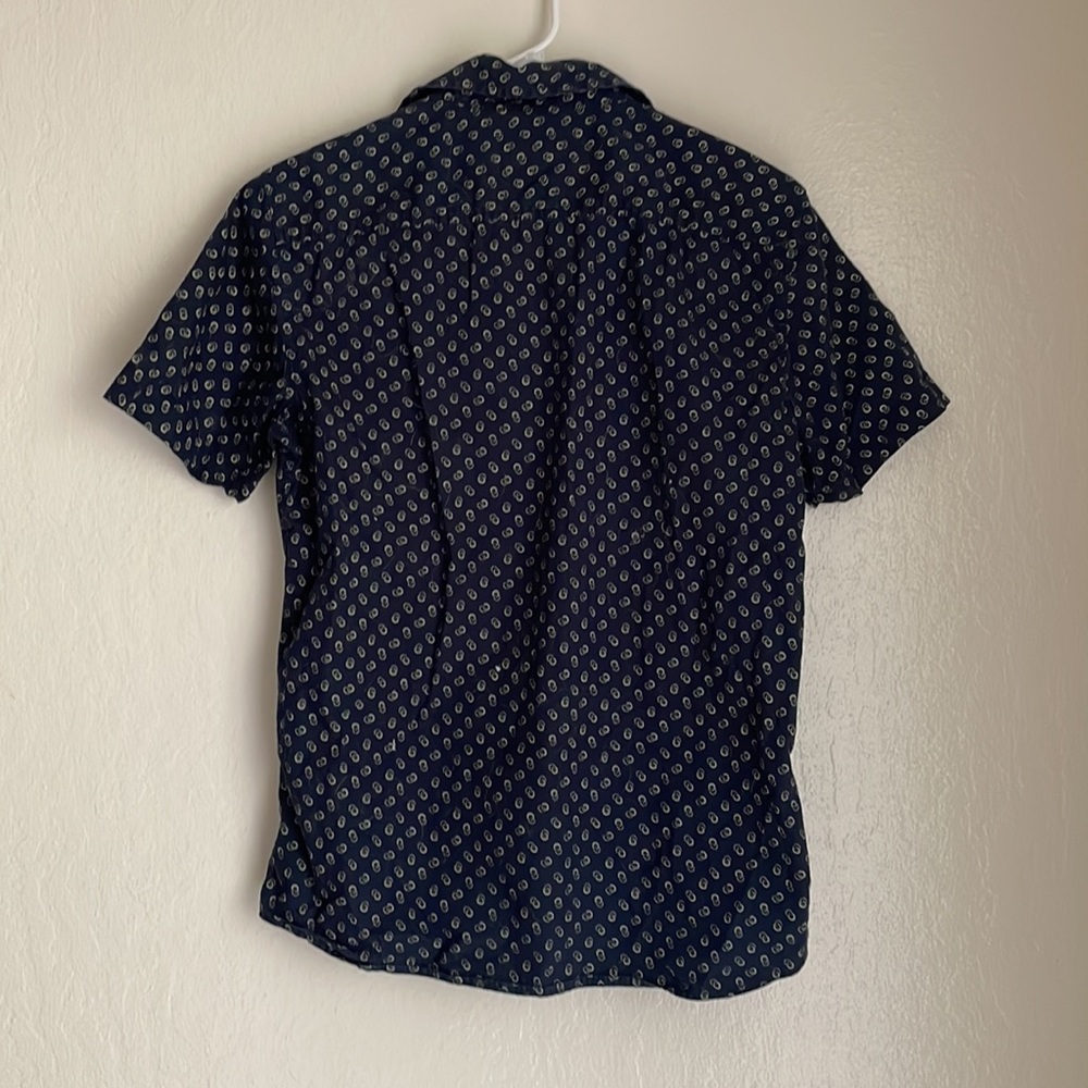 Patterned Short Sleeve Button Up - Picture 5 of 5